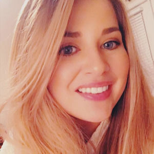 Meet your Posher, Caitlyn